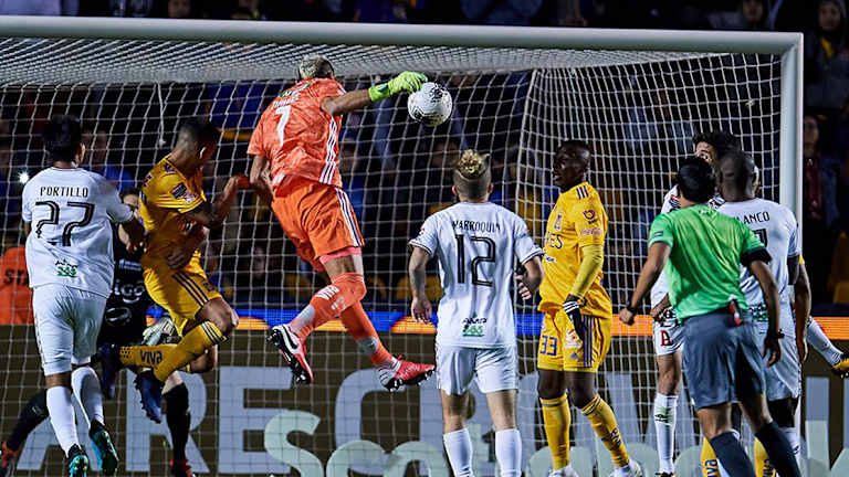 Los mexicanos sufren pero avanzan en Concachampions